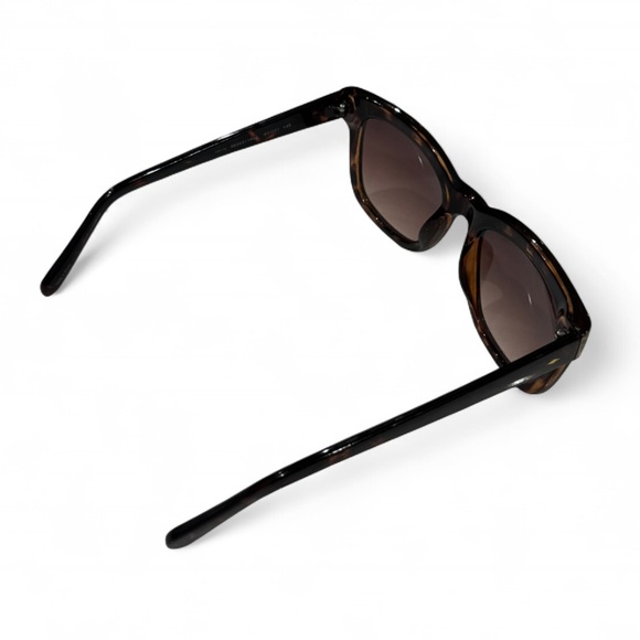 Fossil - Stylish Tortoise Shell Sunglasses - Picture 5 of 6